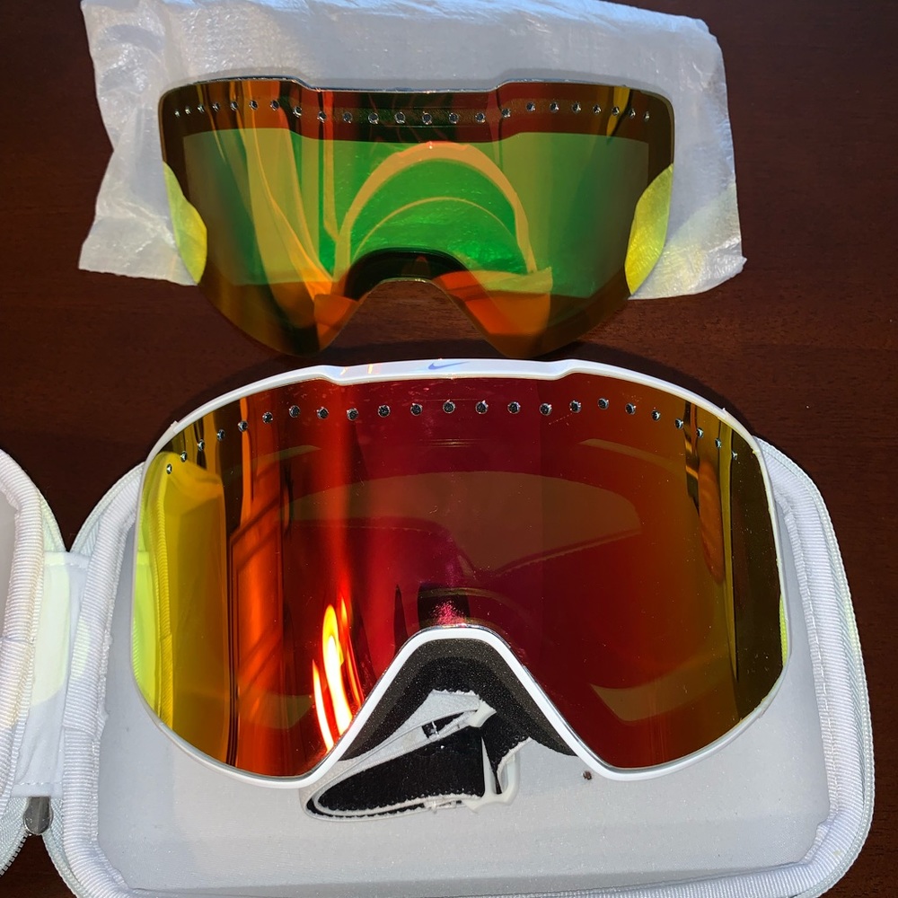 Nike ski goggles